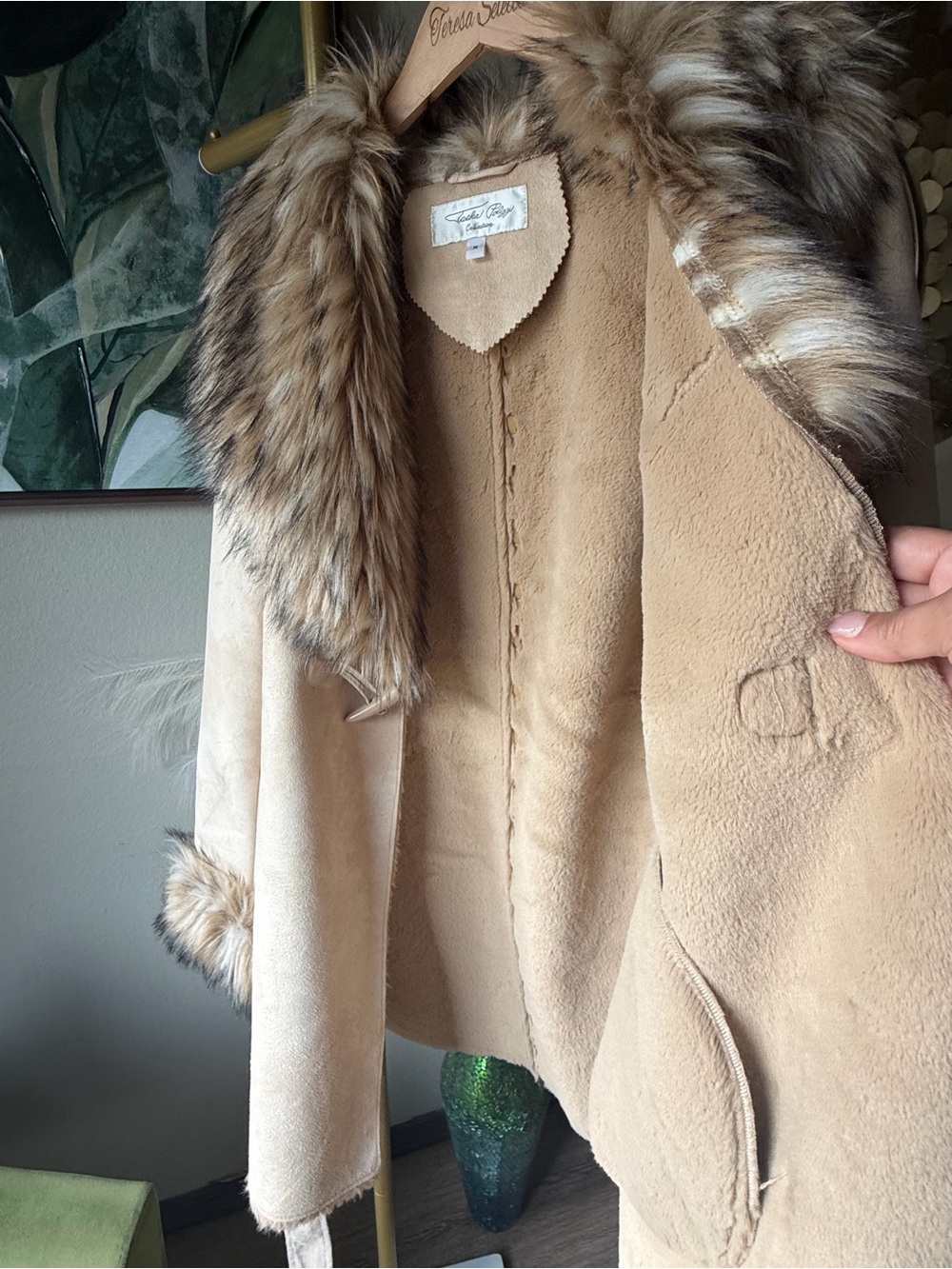Tasha Polizzi Cream Coat with Faux Fur Trim - Picture 15 of 17